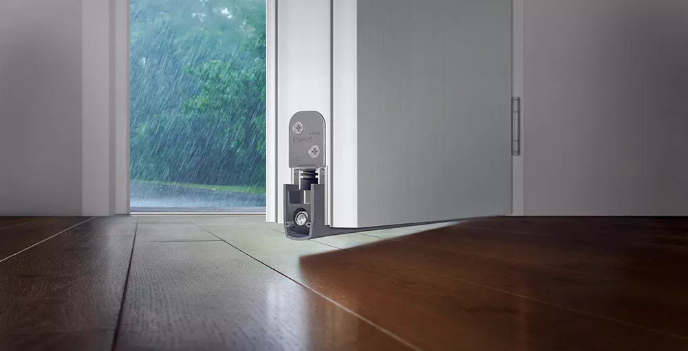 Lorient Planet drop seal promo image 